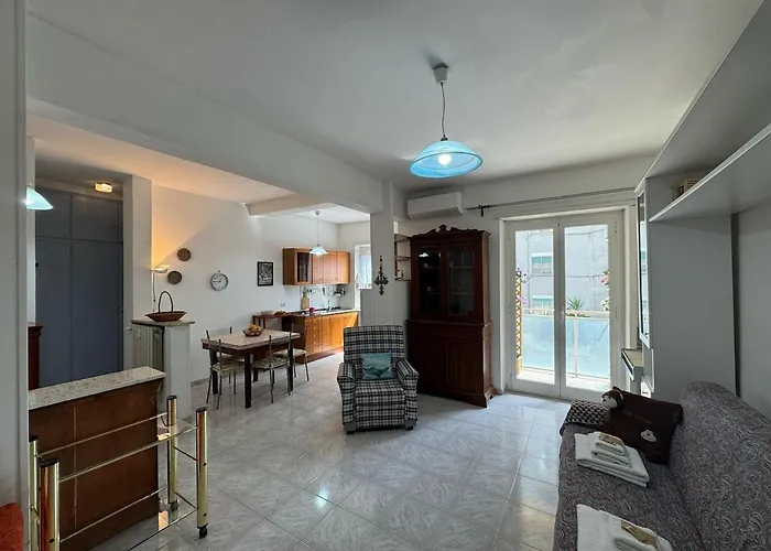 In The Διαμέρισμα