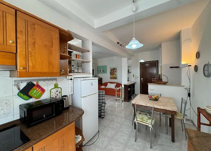 In The Διαμέρισμα