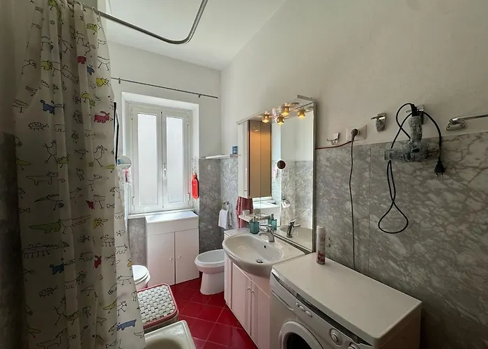 In The Διαμέρισμα